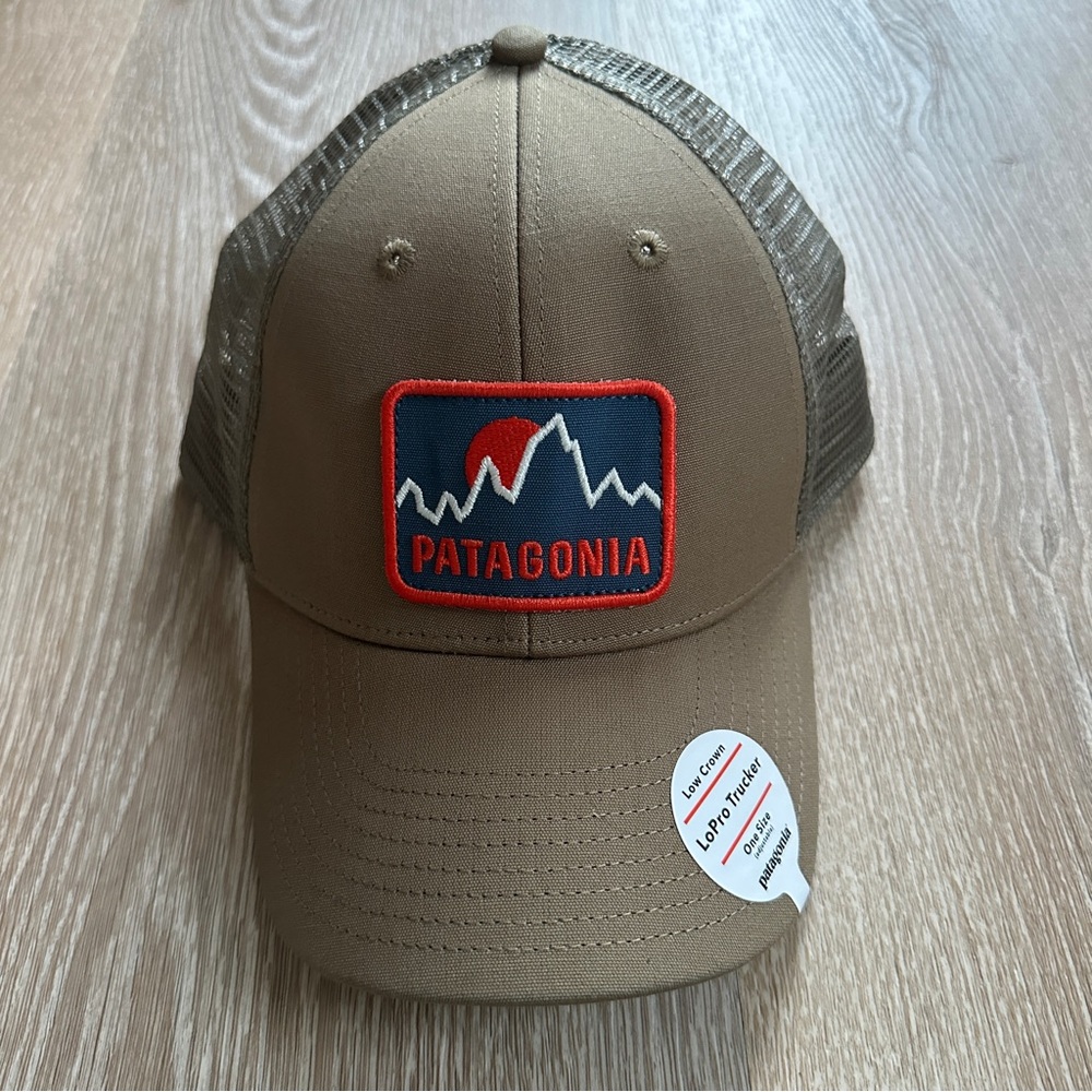 Patagonia Firstlighters Badge LoPro Trucker Hat (NWT)